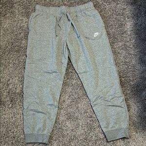 Nike Women’s Gray Sweatpants